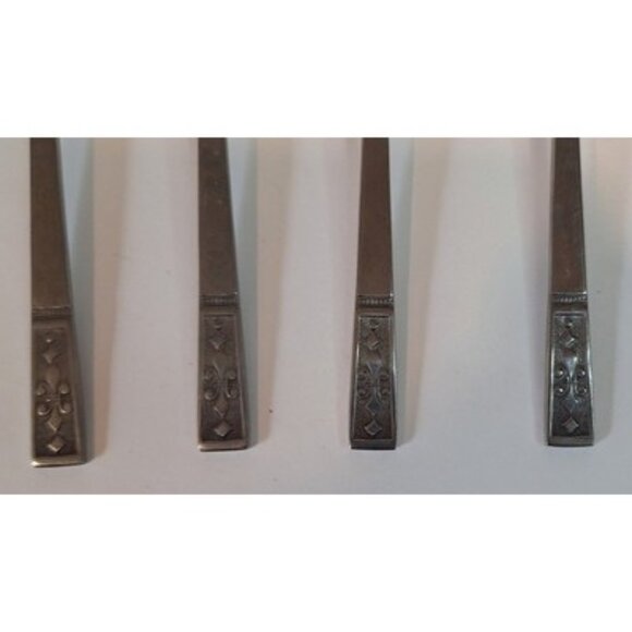 OXH69 Oxford Hall Fleur De Lis Japan Salad Fork Lot 4 Flatware - Picture 2 of 11